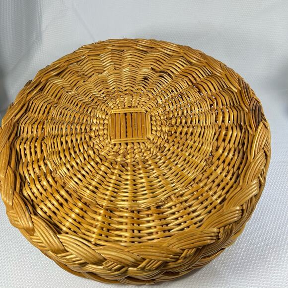 Vintage 13" Round Divided Woven Wicker Tray Basket With Handles Serving Decor - Picture 7 of 10